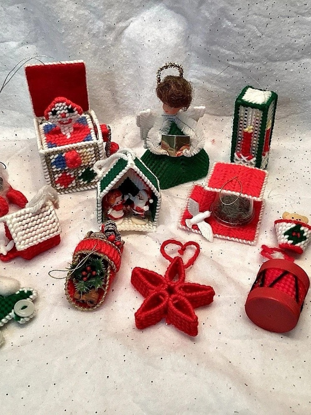 Vtg Lot 13 Handmade Plastic Canvas Christmas Ornaments Bird Feeder Jack In Box